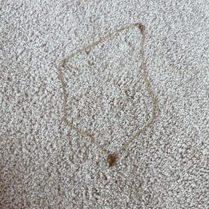 Selling a gold necklace